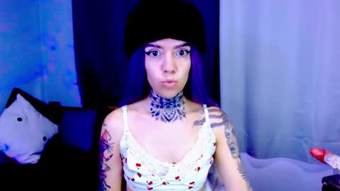 LANNIE   online show from February 4, 2026, 2:01 pm