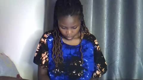 lara online show from November 7, 2025, 3:23 pm