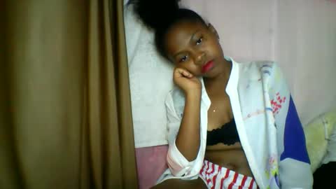 lara_belle online show from May 15, 2026, 11:12 pm