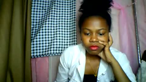 lara_belle online show from June 7, 2026, 4:27 am
