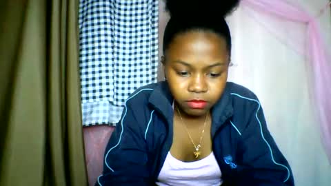 lara_belle online show from June 13, 2026, 8:12 am