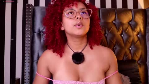 Snapshot of lara_curly chatting on March 24, 2026, 10:20 am lara_curly online show from March 24, 2026, 10:20 am