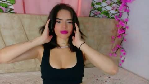 Snapshot of lara_gil_ chatting on February 27, 2026, 8:31 pm Lara Gill online show from February 27, 2026, 8:31 pm