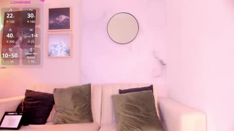 Lara Madisson online show from September 26, 2025, 5:55 am