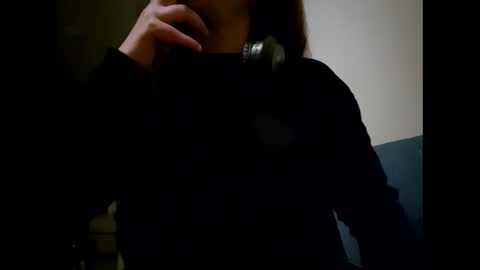 Snapshot of laraa333 chatting on January 27, 2025, 10:49 pm Little online show from January 27, 2025, 10:49 pm