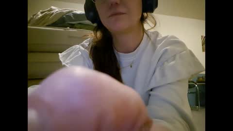 Snapshot of laraa333 chatting on January 29, 2025, 9:17 pm Little online show from January 29, 2025, 9:17 pm