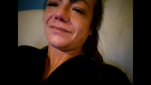 Snapshot of laraa333 chatting on October 21, 2025, 1:28 am Little online show from October 21, 2025, 1:28 am