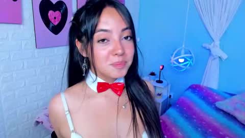 lara online show from October 13, 2025, 8:09 pm