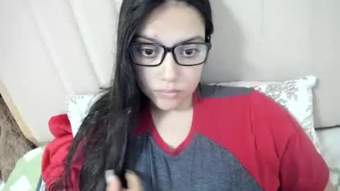 lara online show from November 18, 2025, 2:39 am