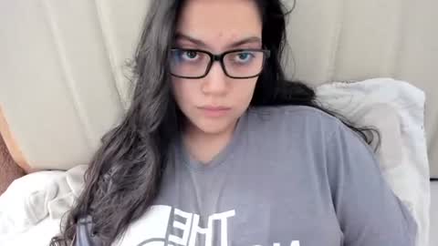 lara online show from February 27, 2026, 2:39 pm