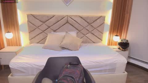 LaraCooper online show from February 12, 2026, 9:21 pm