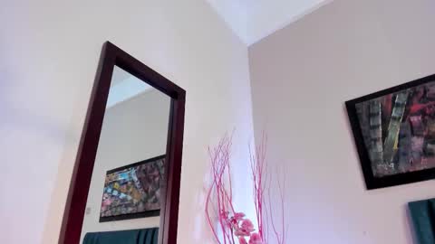  Lara Gold  online show from February 4, 2026, 1:00 am