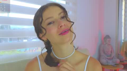 Lara  online show from March 3, 2025, 12:16 pm