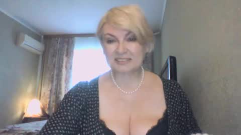 laramrs online show from April 13, 2026, 4:45 pm