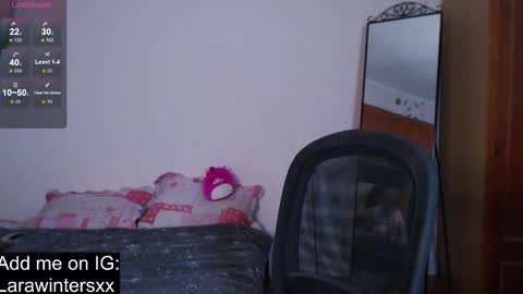 larawinters online show from September 15, 2025, 7:14 pm