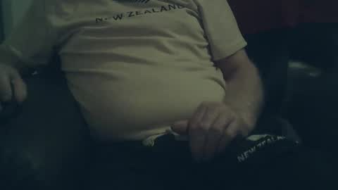 Larbie online show from March 8, 2025, 9:08 pm