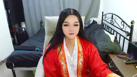 Snapshot of lareinasdog chatting on July 8, 2026, 6:56 pm ToT online show from July 8, 2026, 6:56 pm