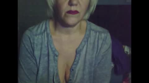 larisaq4ugo24 online show from November 6, 2025, 10:38 am