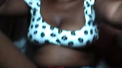 Snapshot of larissa417816 chatting on March 1, 2026, 9:55 am Larissa online show from March 1, 2026, 9:55 am