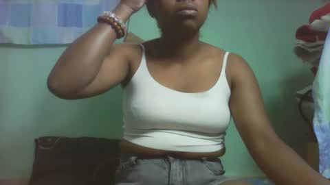 larissa645771 online show from November 17, 2025, 7:14 am