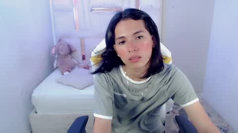 larry online show from April 6, 2026, 8:43 pm