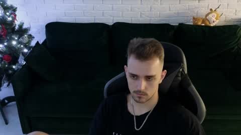 Snapshot of larstar01 chatting on December 15, 2024, 5:02 am Lars online show from December 15, 2024, 5:02 am