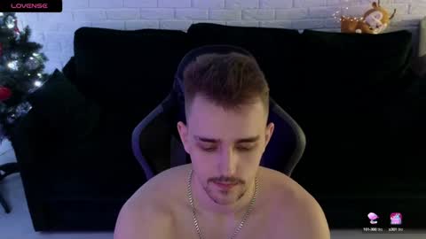 Snapshot of larstar01 chatting on January 7, 2025, 6:16 am Lars online show from January 7, 2025, 6:16 am