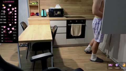 Snapshot of larstar01 chatting on February 4, 2025, 9:52 pm Lars online show from February 4, 2025, 9:52 pm