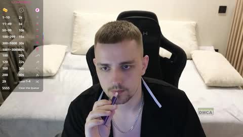Lars online show from April 5, 2026, 8:39 pm