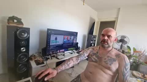 larsvegas1895 online show from July 4, 2026, 9:15 am