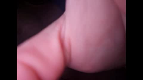 Snapshot of larzd8 chatting on October 28, 2025, 5:48 pm larzd8 online show from October 28, 2025, 5:48 pm