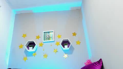 Tania  online show from December 18, 2025, 2:56 pm