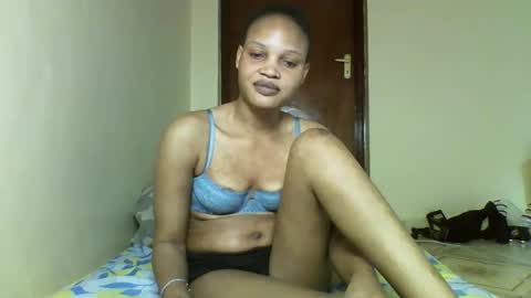 Snapshot of last_barbie chatting on November 29, 2025, 12:35 am Last barbie online show from November 29, 2025, 12:35 am