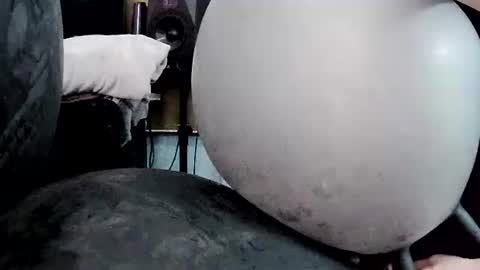 latexchris77 online show from April 20, 2026, 6:49 am