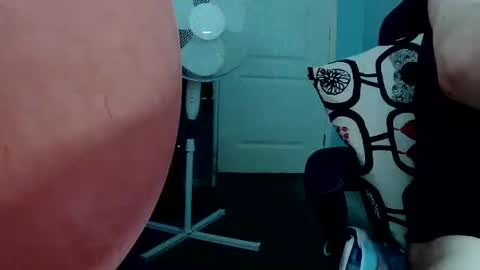 latexchris77 online show from June 9, 2026, 6:25 am