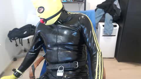 Snapshot of latexslaafboy2 chatting on March 10, 2025, 10:15 am latexslaafboy online show from March 10, 2025, 10:15 am