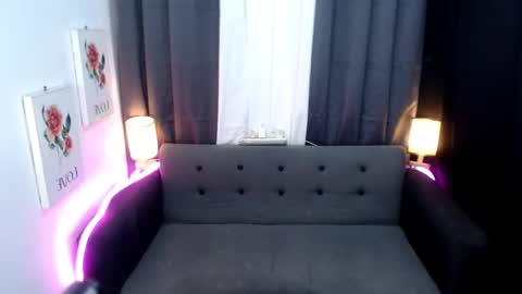 Snapshot of latina_goddes4uxxx chatting on March 7, 2025, 2:23 pm ask me online show from March 7, 2025, 2:23 pm