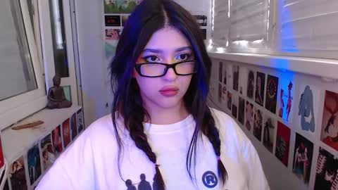 miiiiiiaaaa online show from February 11, 2025, 11:10 am