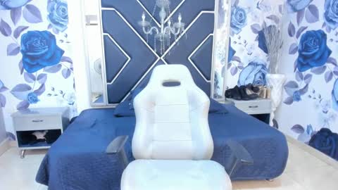 EMMA   online show from September 22, 2025, 2:30 pm