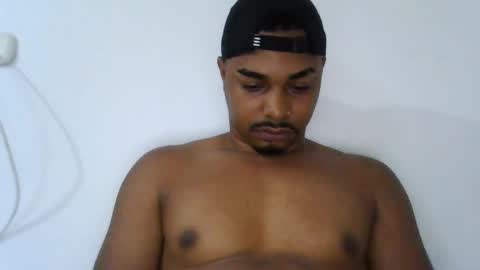 Snapshot of latinbbc_00 chatting on February 21, 2025, 11:33 am latinbbc_00 online show from February 21, 2025, 11:33 am