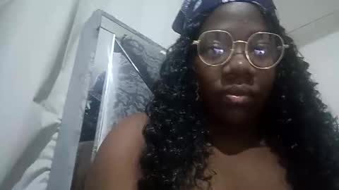 Latinhoney487 online show from April 3, 2026, 5:16 am