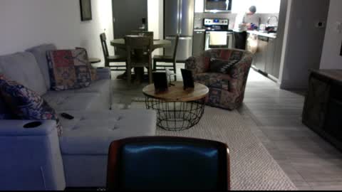 QS - INDEPENDENT MODEL online show from December 25, 2024, 10:37 pm