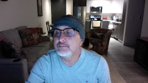 QS - INDEPENDENT MODEL online show from January 17, 2025, 2:08 am