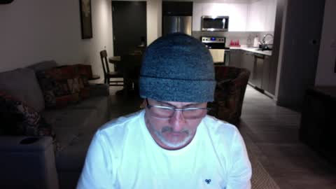 QS - INDEPENDENT MODEL online show from January 21, 2025, 3:15 am