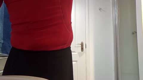 Snapshot of latino8484 chatting on January 19, 2025, 10:28 am latino8484 online show from January 19, 2025, 10:28 am