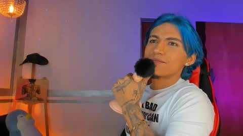 latino_boysmiles online show from February 21, 2026, 1:28 am