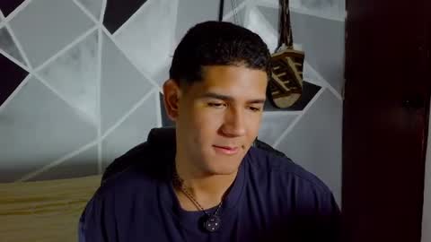 latinohotboy_ online show from June 12, 2026, 11:42 am