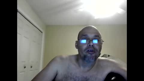 Snapshot of latinoinfla chatting on January 1, 2025, 4:39 am latinoinfla online show from January 1, 2025, 4:39 am