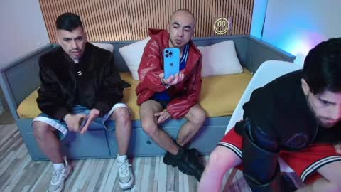 LATINOS GAY online show from April 2, 2026, 3:59 am