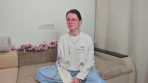 Snapshot of latoriacosner chatting on December 22, 2025, 12:35 pm latoriacosner online show from December 22, 2025, 12:35 pm